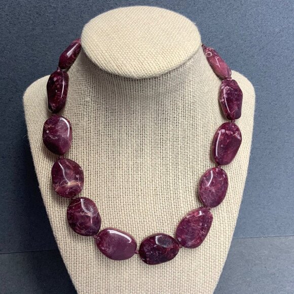 Marbled Organic Bead Necklace 15 In Maroon Purple Knotted Cord Gold Retro BoHo - Picture 1 of 7